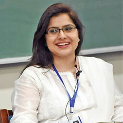  Nida Usman Chaudhry