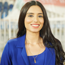 Zainab Abbas
